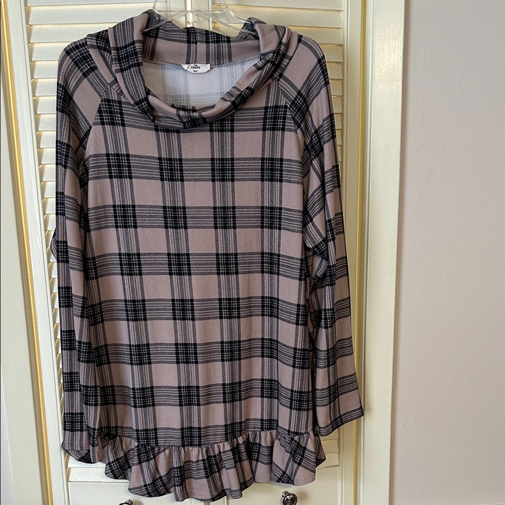 Cowl Neck Tunic in Black and Mauve